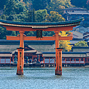 厳島神社の魅力とは？～千年の時を超える水上の神殿～