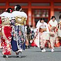 「成人の日」とは？意味や由来、振袖に込められた願い